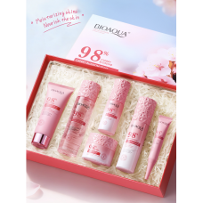 Подарунковий косметичний набір для догляду за обличчям з екстрактом сакури BIOAQUA, 6 в 1