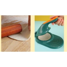 Машинка (прес-форма) для розкочування тіста. Зелена